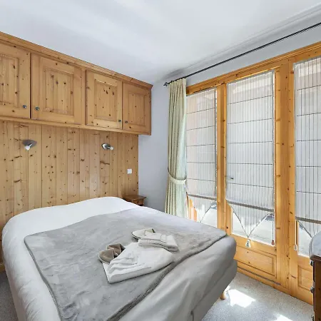 Familial Pour 8 A Le Praz Avec Wifi - Fr-1-568-44